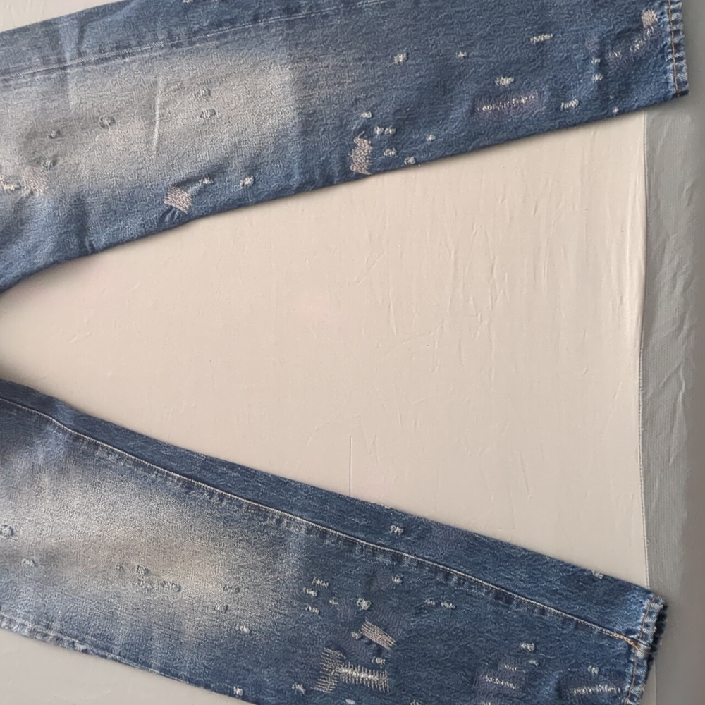 Levis women's jeans